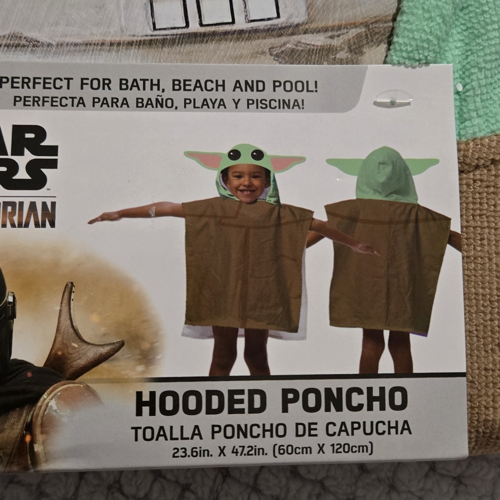 Star Wars Mandalorian Kids Poncho - Green and Brown